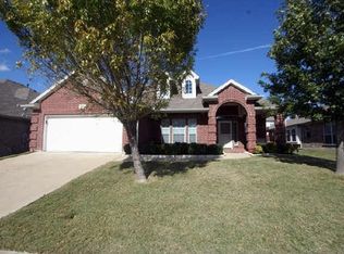2705 Gray Rock Dr, Fort Worth, TX 76131