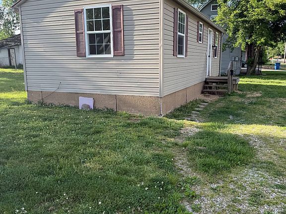 3rd image of 734 Arlington Ave
