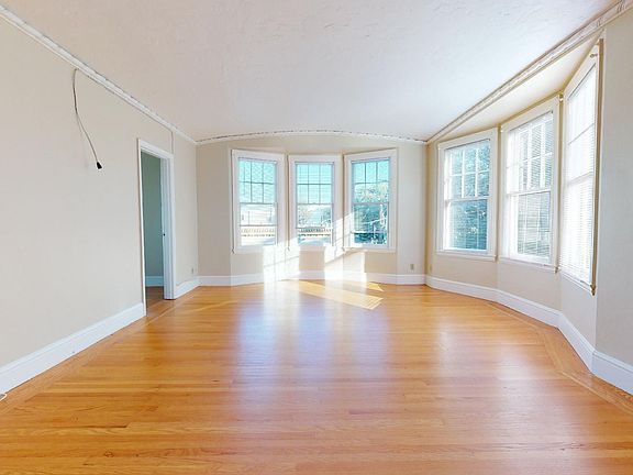 4th image of 895 31st Ave APT 9