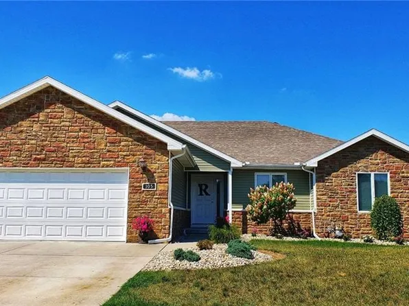 105 Redbud Dr, Swanton, OH 43558