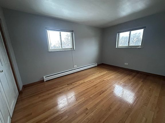 2nd image of 1004 S River Rd #3301
