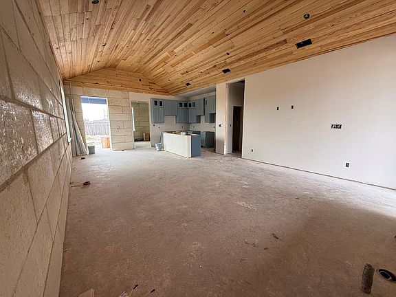 3rd image of 3004 Spirit Ln