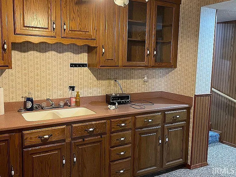 2 bed, 1.0 bath, 1160 sqft, $1,200 — Photo 3
