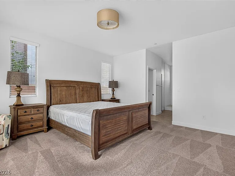 1100 E Sunset Rd — Photo 17