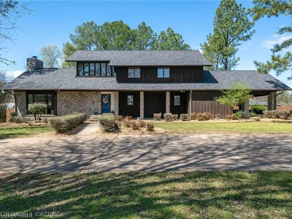 711 N Witte St, Poteau, OK 74953