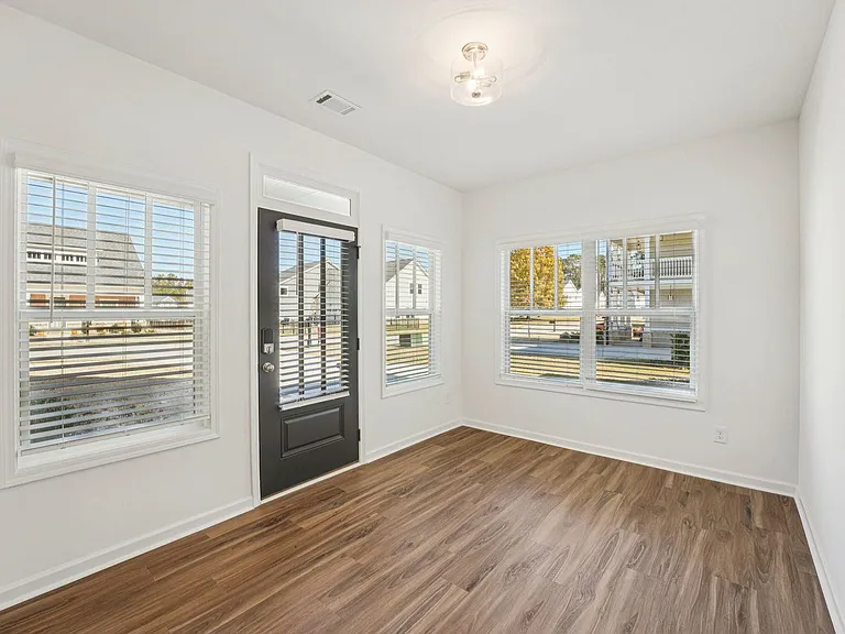 Quinn Residences at Dorchester Place — Photo 75