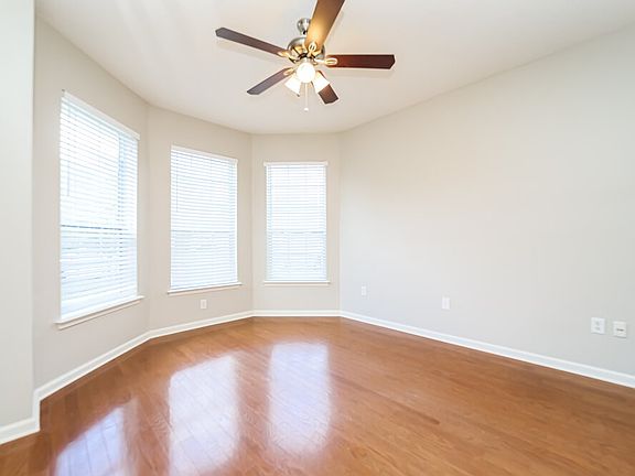 5th image of 3708 Southbank Cir