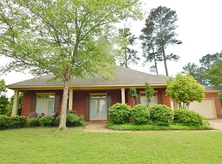 203 Meadowview Ln, Brandon, MS 39047