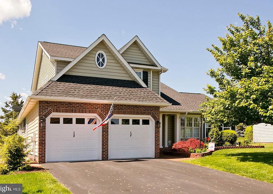 1st image of 104 Barkwood Dr