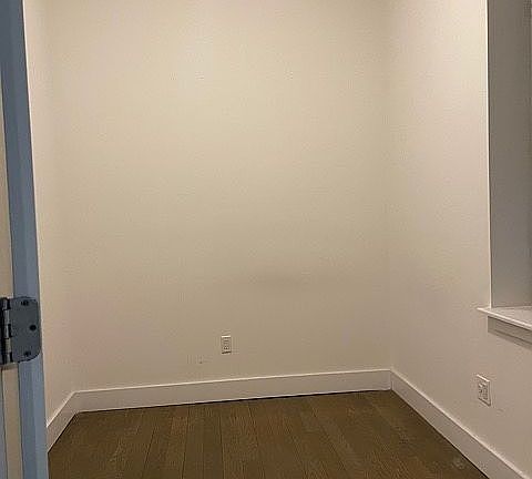 3rd image of 9 Stanton St #2DC