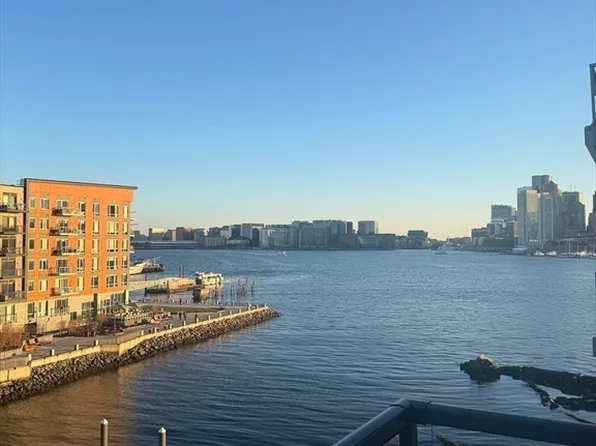 65 Lewis St APT 403, Boston, MA 02128