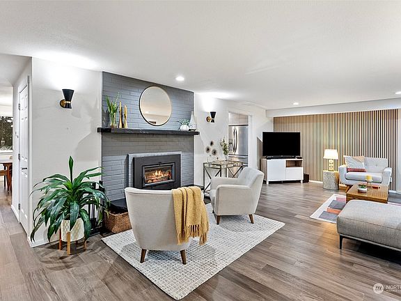 5th image of 3913 101st Street Ct