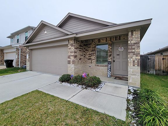 2nd image of 14741 Hazel Branch Dr