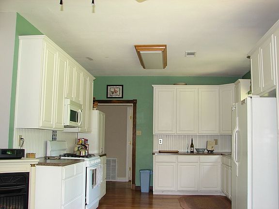 3rd image of 1151 Alma Dr