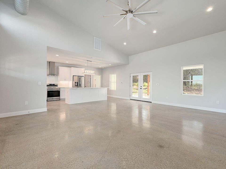 1st image of 605 Taylor Dr