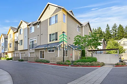 1438 158th Ct NE Photo 1