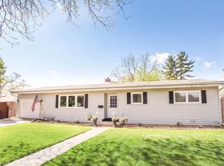 661 E Baldwin Rd, Palatine, IL 60074