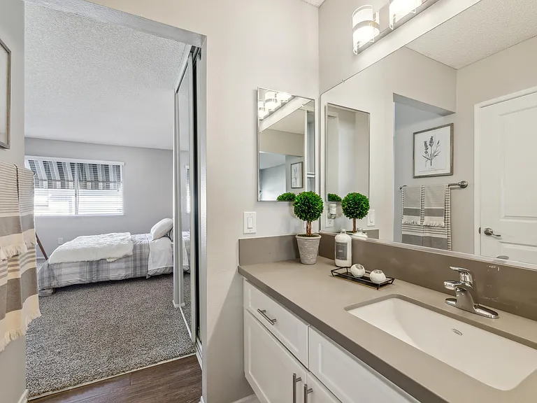 Portofino Townhomes — Photo 7