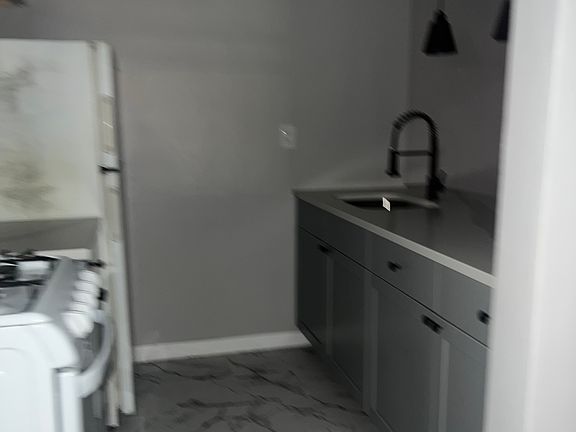 4th image of 903 Stuyvesant Ave #A2