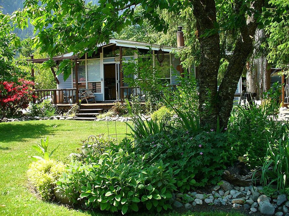 Front of House showing Herb garden
