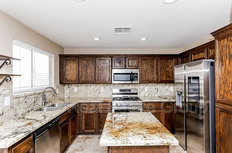 1st image of 4978 Lime Kiln Ave