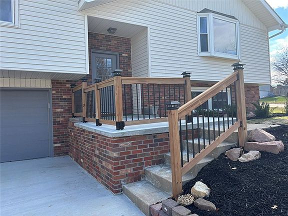 3rd image of 1909 Buckingham St