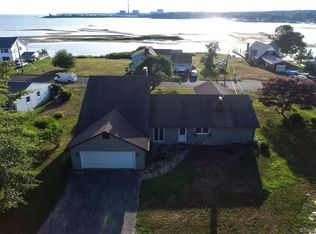 184 Shore Rd, Waterford, CT 06385