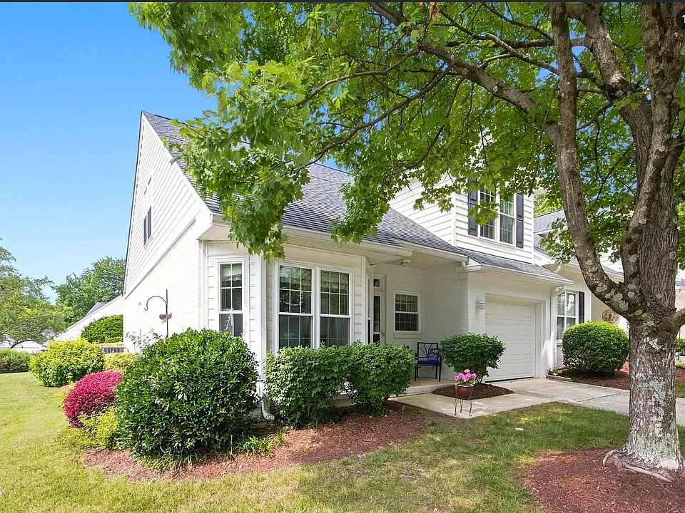 1601 Poets Glade Dr