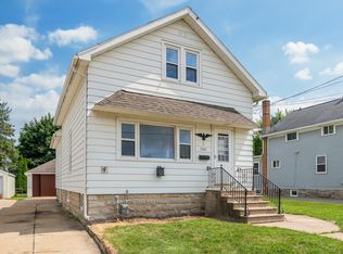 1842 Minnesota St, Oshkosh, WI 54902