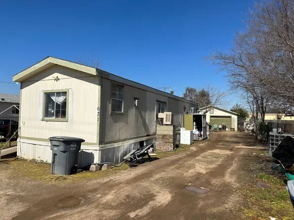 631 W Clark St, Madera, CA 93638