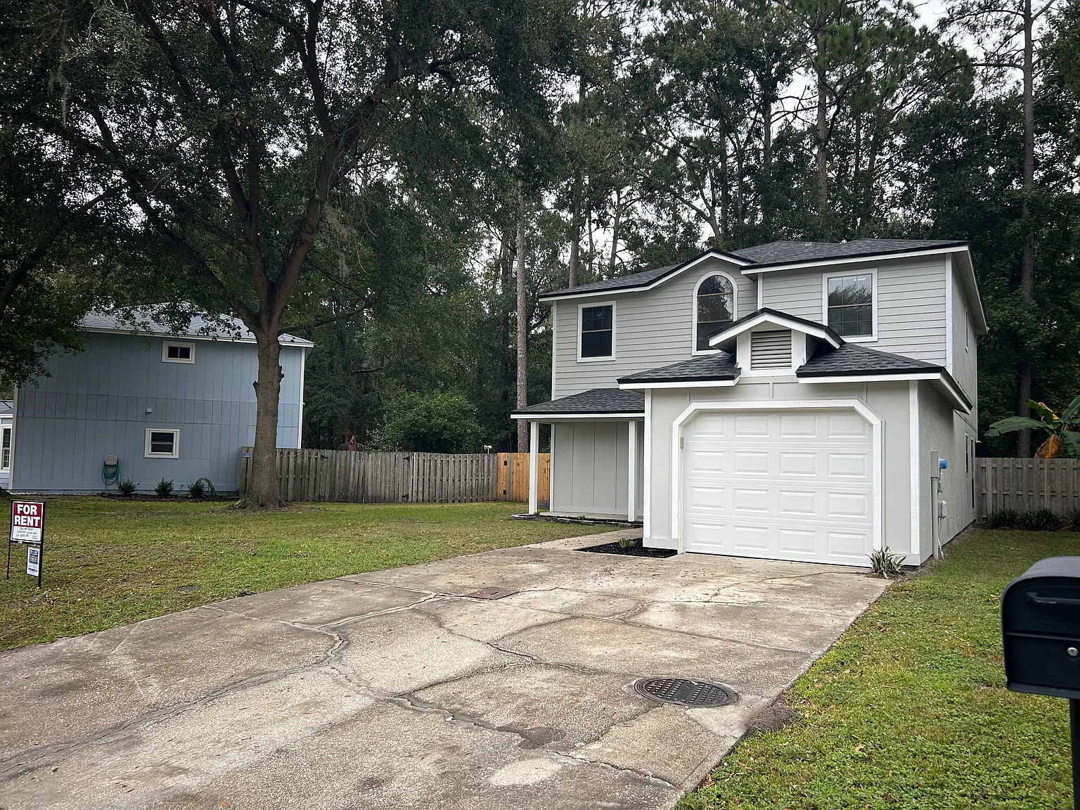 3 bed, 2.5 bath, 1692 sqft, $2,000 — Photo 4
