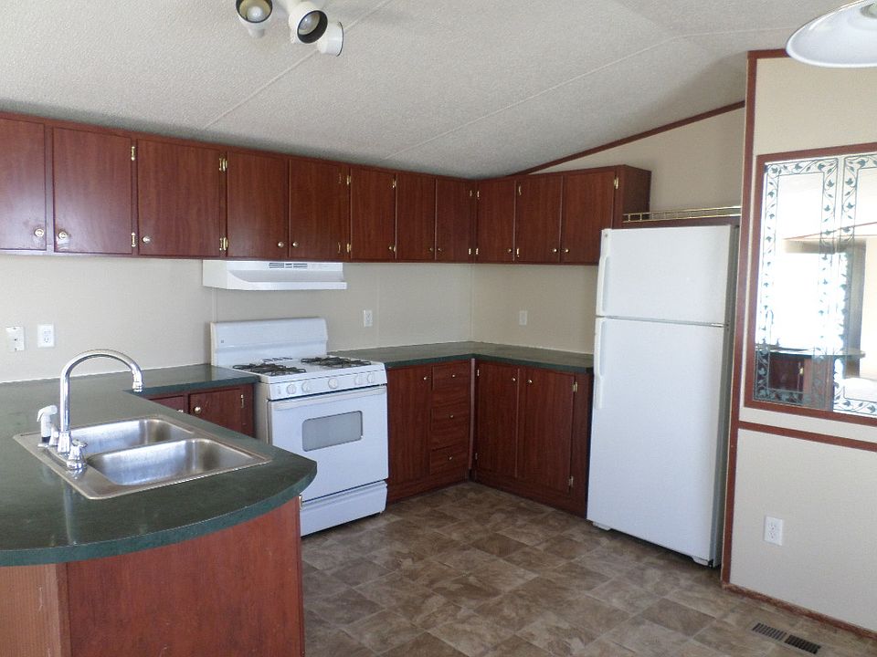 2nd image of 3400 Sagebrush Blvd