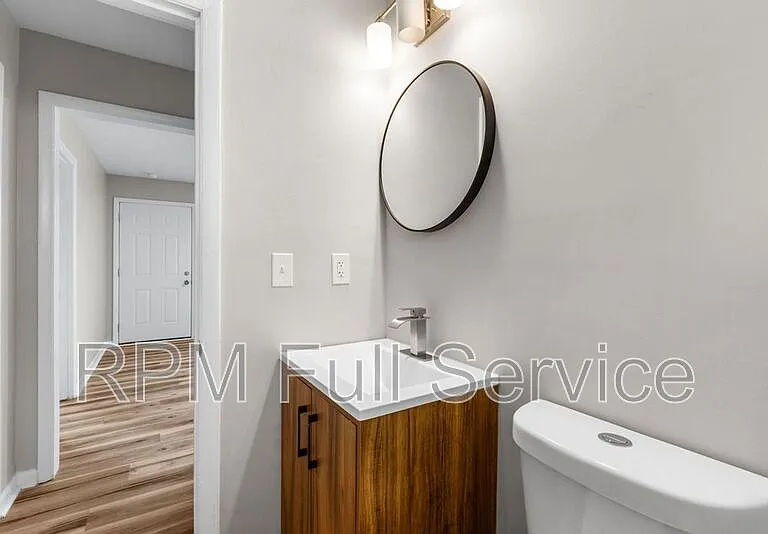 895 W Sharpe Ave #A — Photo 15