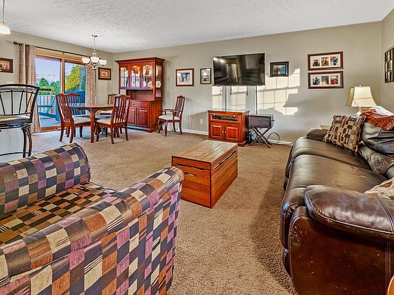 5th image of 3822 Darbyshire Dr