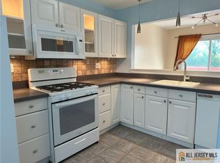 2 Lake Ave APT 7B, East Brunswick, NJ 08816