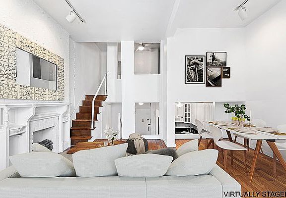 3rd image of 105 W 70th St APT 3R