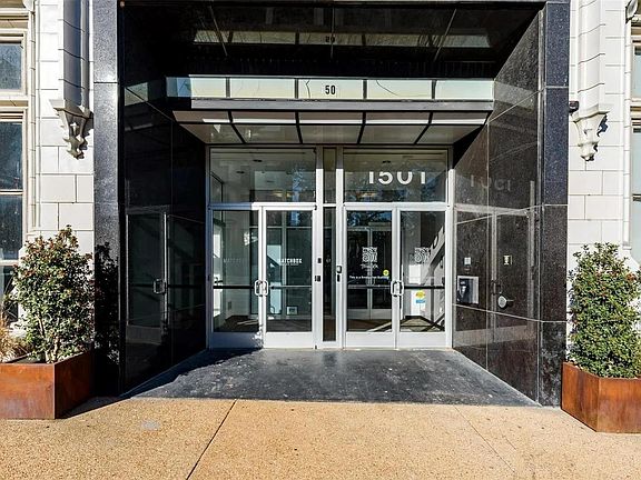 3rd image of 1501 Locust St APT 602