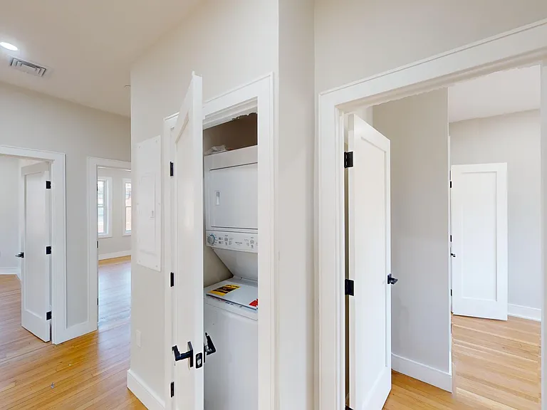 145 Sutherland Rd #3 — Photo 9