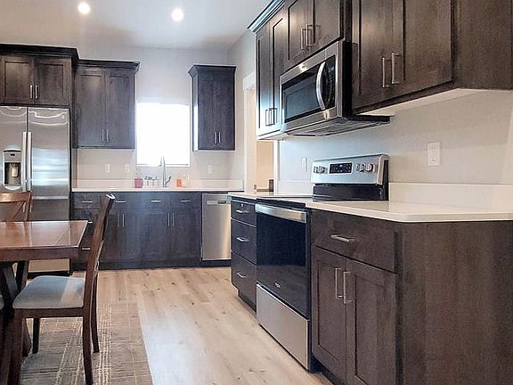 5th image of 5796 N Wildrose Ave