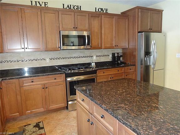 5th image of 9349 Wallingford Dr