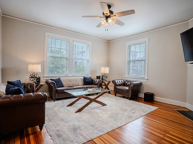 309 Court Ave — Photo 10