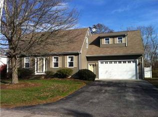 17 Osceola Ave, Narragansett, RI 02882