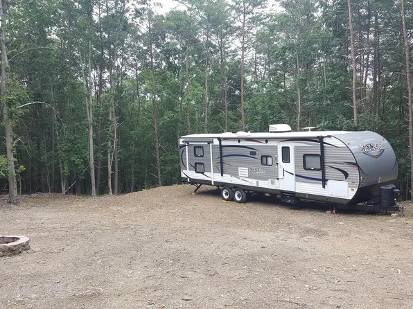 253 Silver Fox Ln, Romney, WV 26757