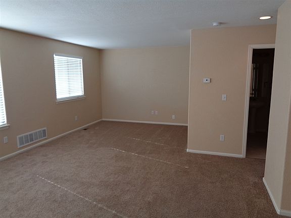 4th image of 9204 Welby Cir