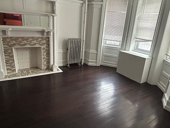 3rd image of 761 Beck St #1