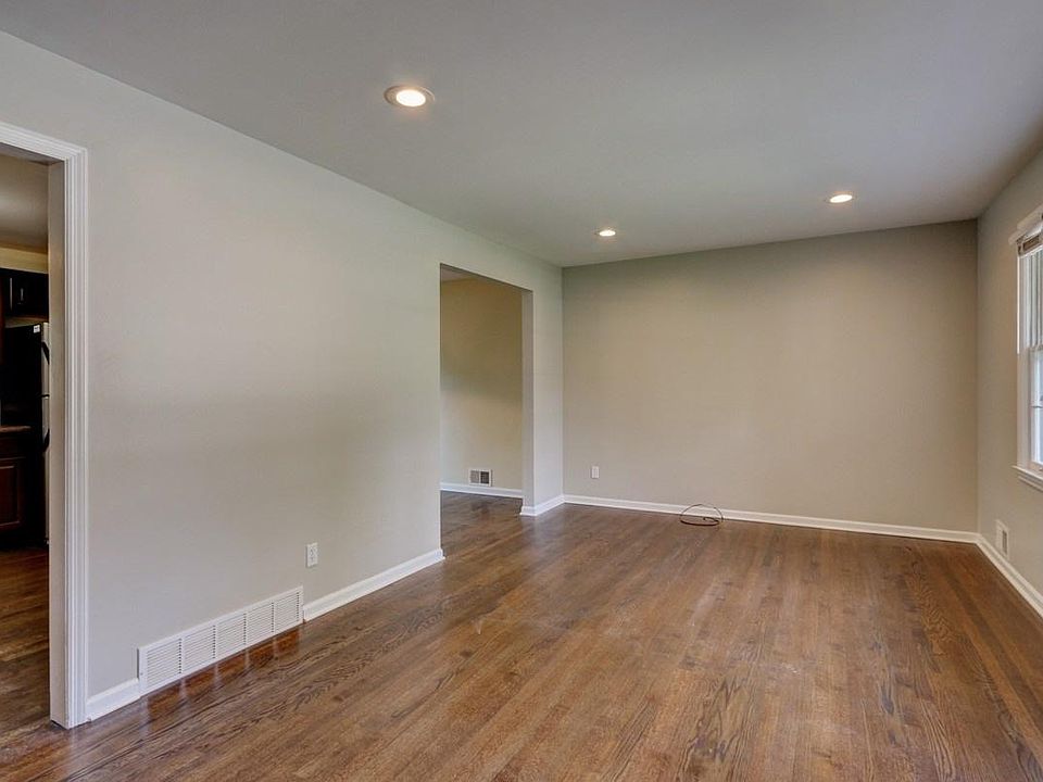 Re finished hardwood floors with lots of natural light