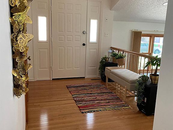 4th image of 8 Teaberry Dr