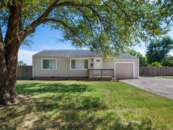 1301 W 35th St S, Wichita, KS 67217