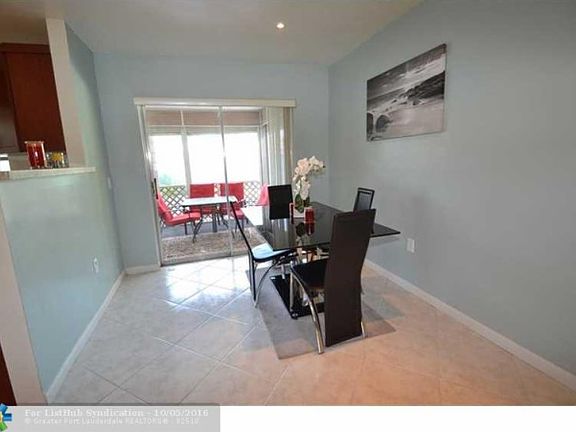3rd image of 11361 NW 39th Pl