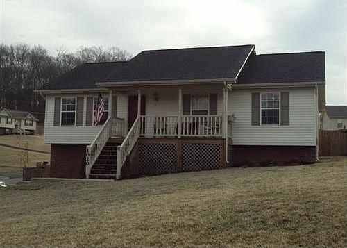 1st image of 1020 Martins Glen Ln